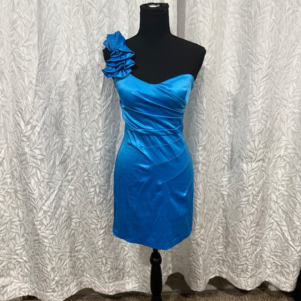 April little cocktail one shoulder ross floral mini dress size medium baby blue